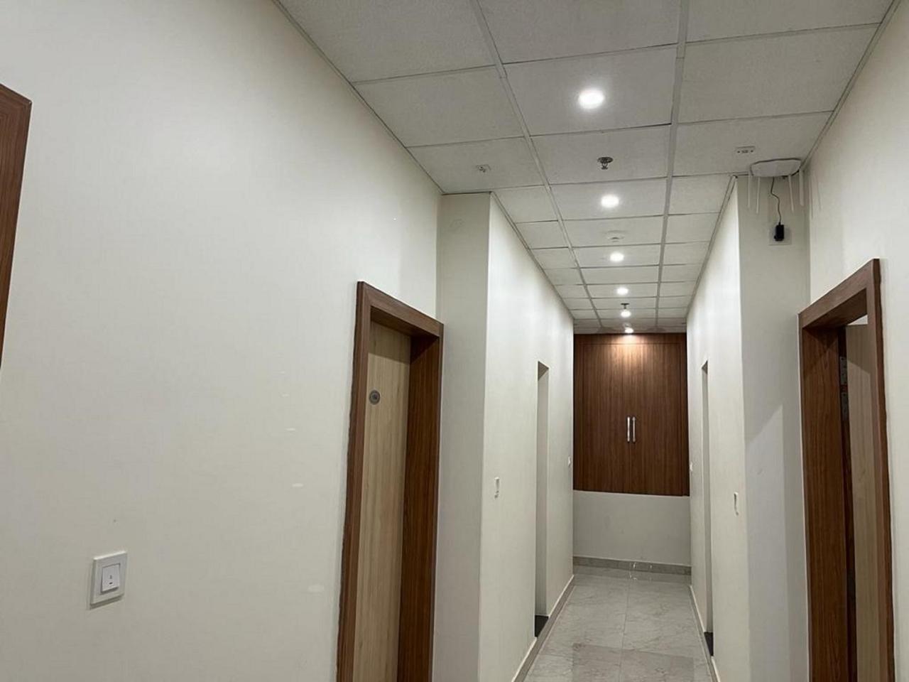 Hotel Satsang Grand Varanasi Exterior photo